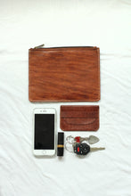 Load image into Gallery viewer, Minimal Leather Clutch