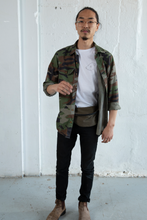 Load image into Gallery viewer, mens organic graphic tee
