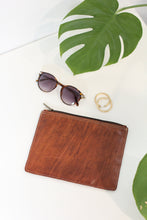 Load image into Gallery viewer, Minimal Leather Clutch
