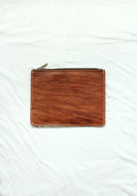 Load image into Gallery viewer, Minimal Leather Clutch
